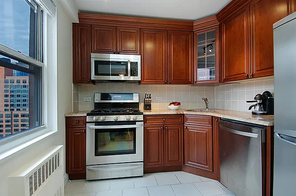 Sold by Corcoran | media 8