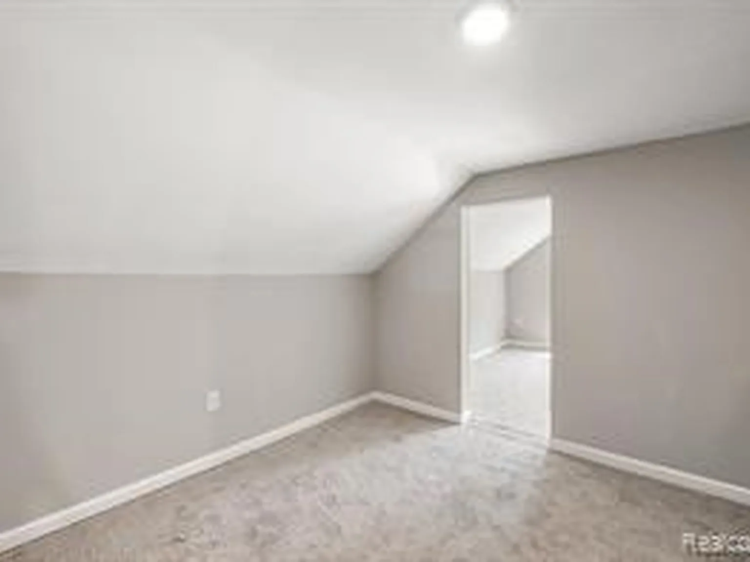 3 bed, 1317 sqft, $1,500 — Photo 4
