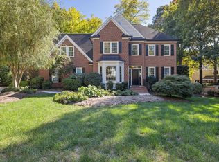 208 Townsend Ct, Cary, NC 27518