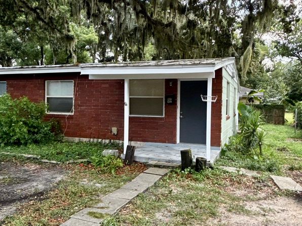1244 River Bank Ct