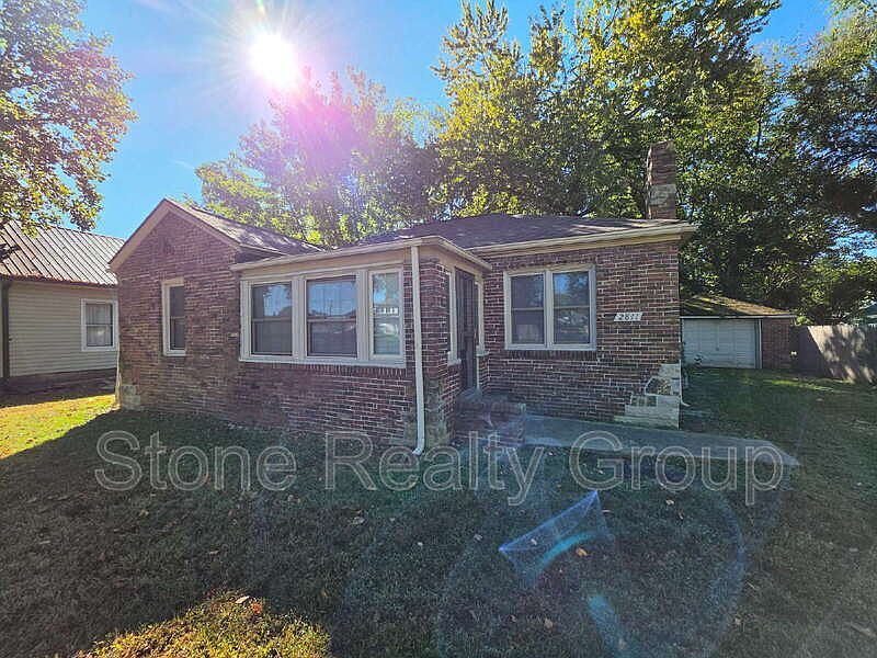 1st image of 2811 Harrison Ave