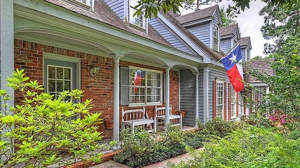 1st image of 10 Royal Dalton Cir