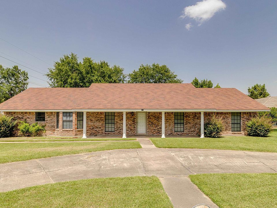 1st image of 109 Parkwest Dr