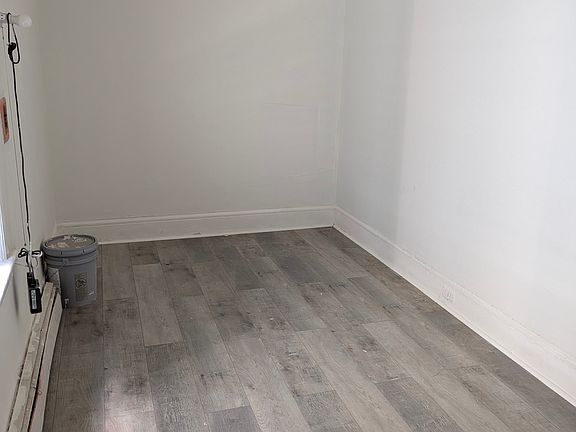 2nd image of 326 Elm St
