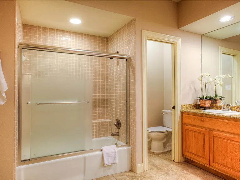1924 Clubhouse Hill Dr #25 — Photo 17