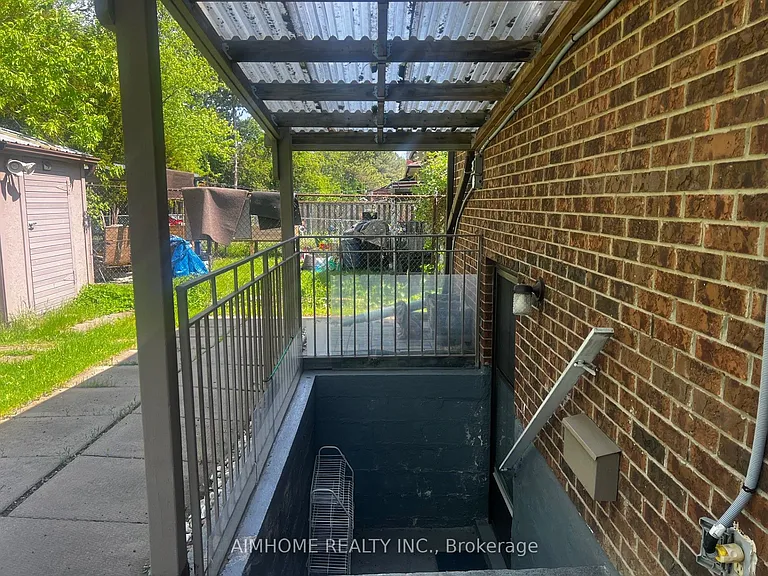 83 Mintwood Dr #BASEMENT — Photo 4