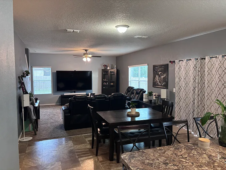 2209 Marla Creek Dr — Photo 10