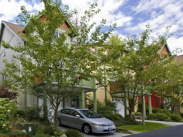 130 Sadie Ln NW #2, Bainbridge Island, WA 98110