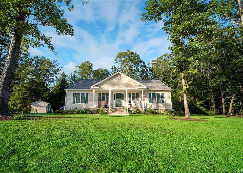 1st image of 210 Pleasant View Dr