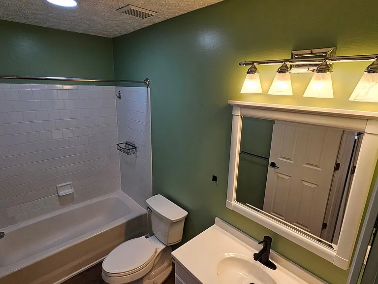 20140 Daniels Cir — Photo 26