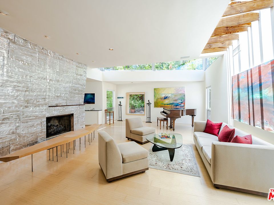 1st image of 4938 Calvin Ave