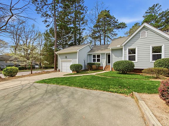 2nd image of 1501 Ferncliff Cir