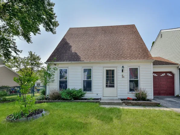 29W395 Candlewood Ln, Warrenville, IL 60555