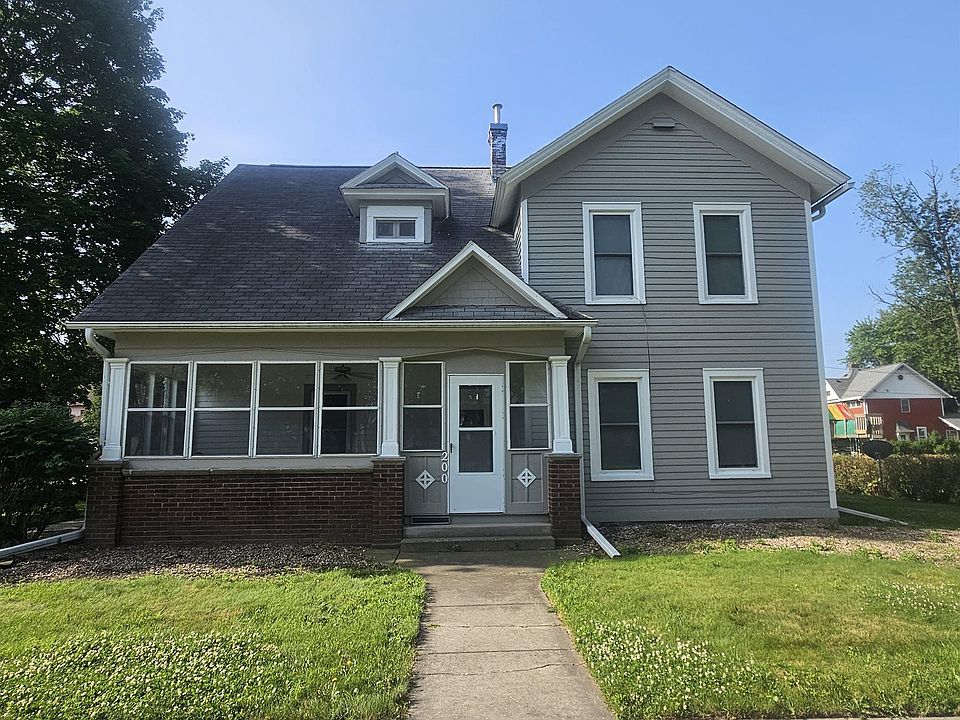 1st image of 200 Mary St