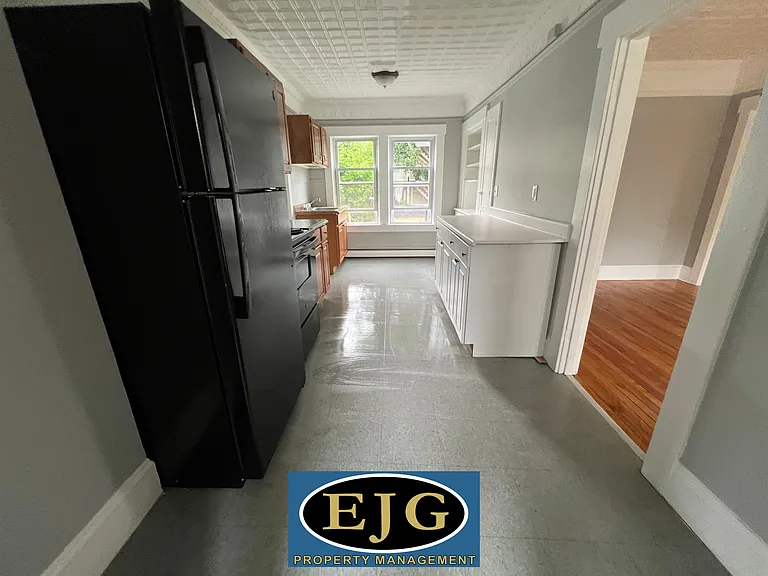 23 S Main St #5 — Photo 4
