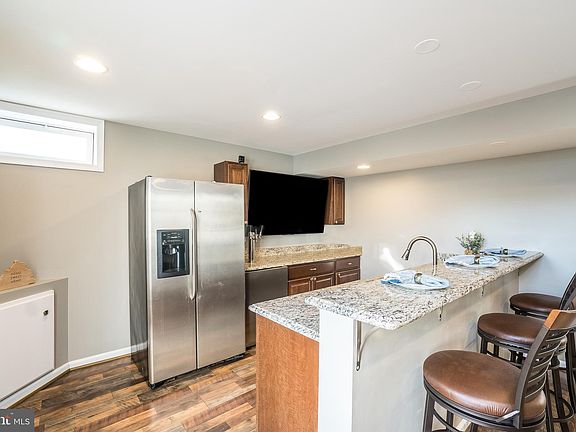 3rd image of 3 Chandler Ct