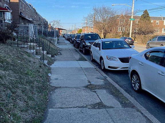 2nd image of 6814 Eastwood St