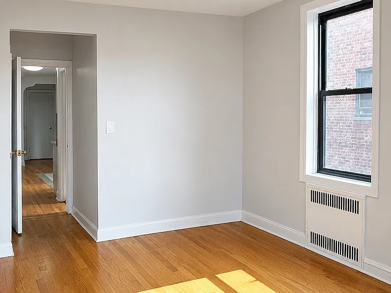 303 Webster Ave #4D — Photo 3