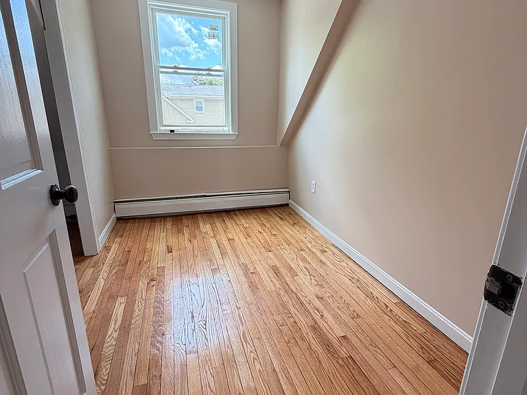 6 Edwards Pl #2 — Photo 6