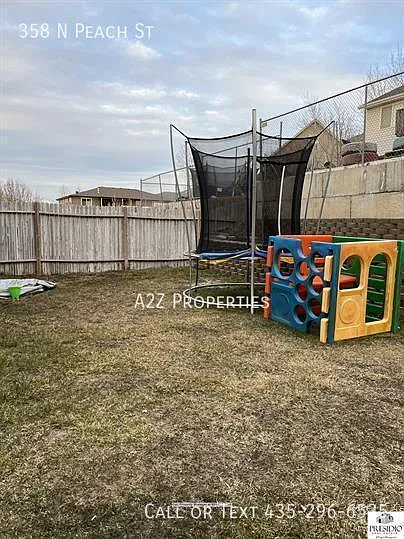 358 N Peach St — Photo 18