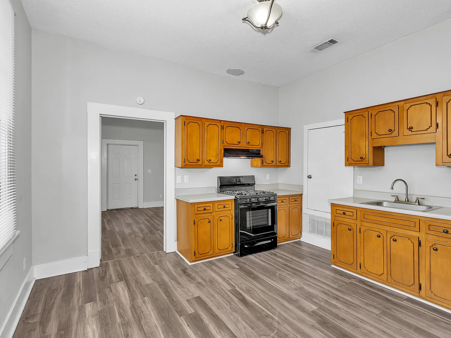 1 bed, 600 sqft, $825 — Photo 4