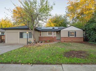 15 Mary Ln, Red Bluff, CA 96080