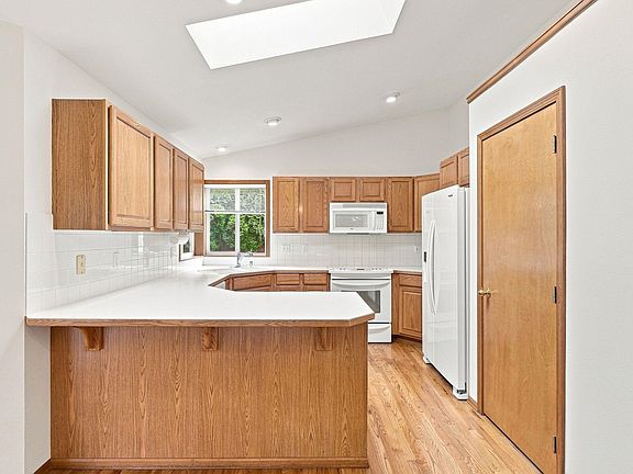 4th image of 6204 W Excell Ave