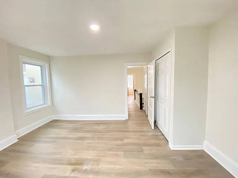 117 Wayne Ave #MAIN — Photo 7