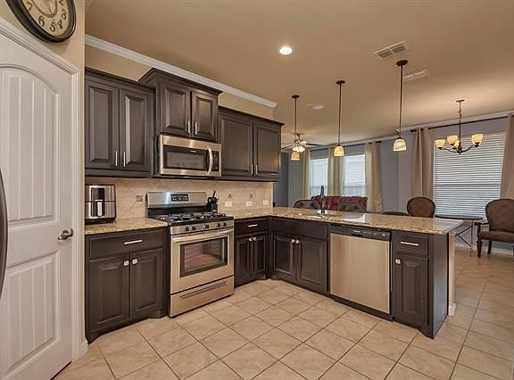 2nd image of 1129 Pierz Dr