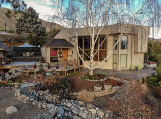 2502 Day Dr, Wenatchee, WA 98801