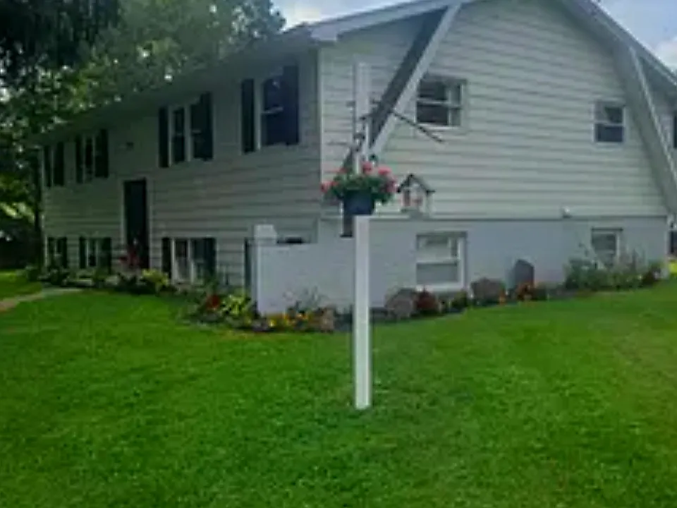 3 Davis Rd