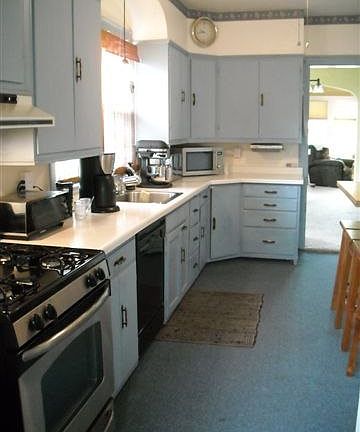 3rd image of 406 Teal Lake Ave