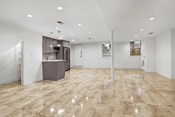 Rented by Compass | media 16