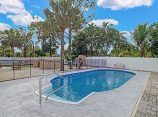 5401 26th Ave SW, Naples, FL 34116