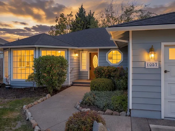 1057 Brookdale Ave, Medford, OR 97504
