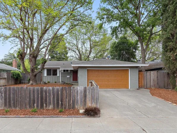 2433 Bates Dr, Davis, CA 95618