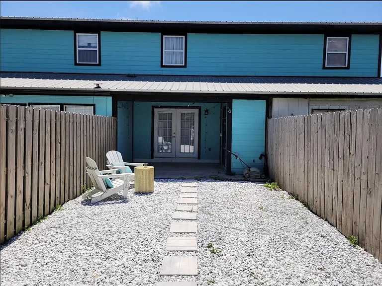 6300 Pinetree Ave #B — Photo 17