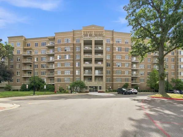 125 Lakeview Dr Unit 604, Bloomingdale, IL 60108