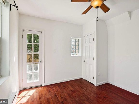 2nd image of 1812 Christian St #1R