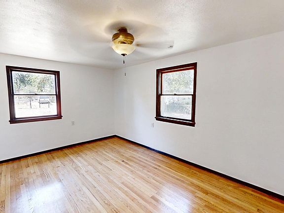4th image of 123 Midwest Ave