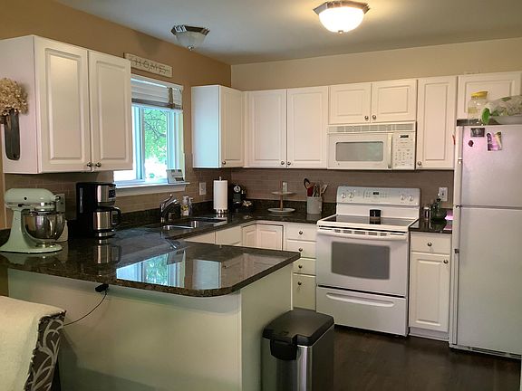 2nd image of 2505 Pine Dr