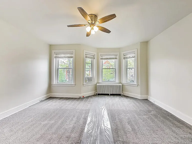137 R St NE — Photo 15