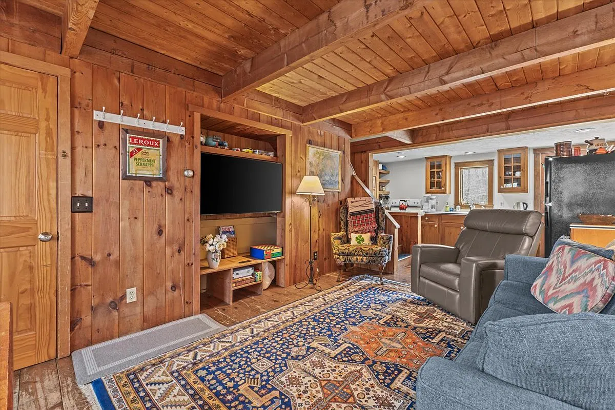 1 bed, 450 sqft, $2,200 — Photo 2