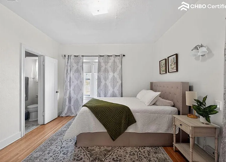 24 N Buena Vista St — Photo 14
