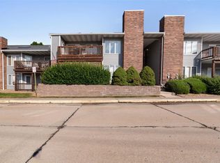813 King Dr #2A, Saint Charles, MO