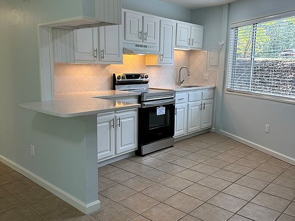 4th image of 515 Hathorn Rd