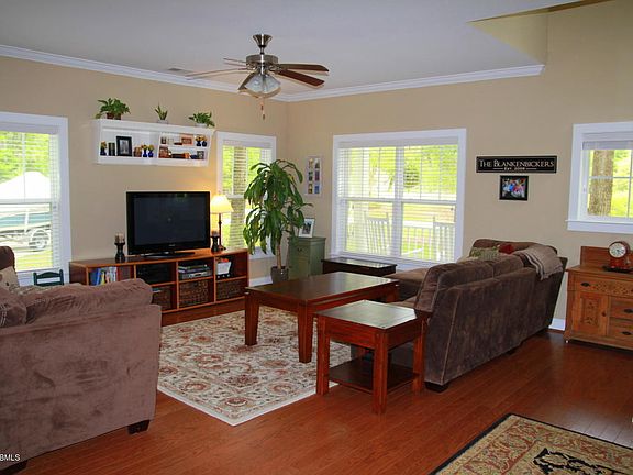 5th image of 37 Gadwall Dr W