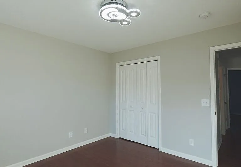 25 Litchfield Dr — Photo 41