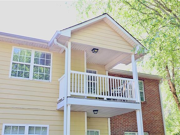 3rd image of 120 Waterford Dr