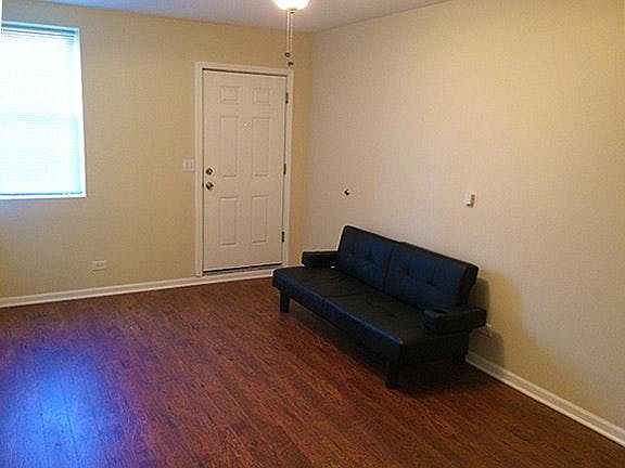3rd image of 2417 W Fullerton Ave #Garden